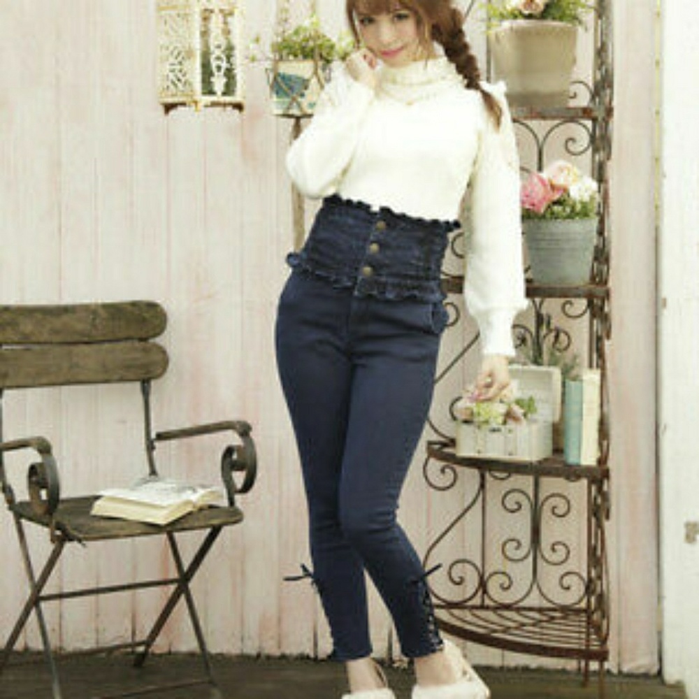 Liz Lisa High Waisted Lace Detail Pants